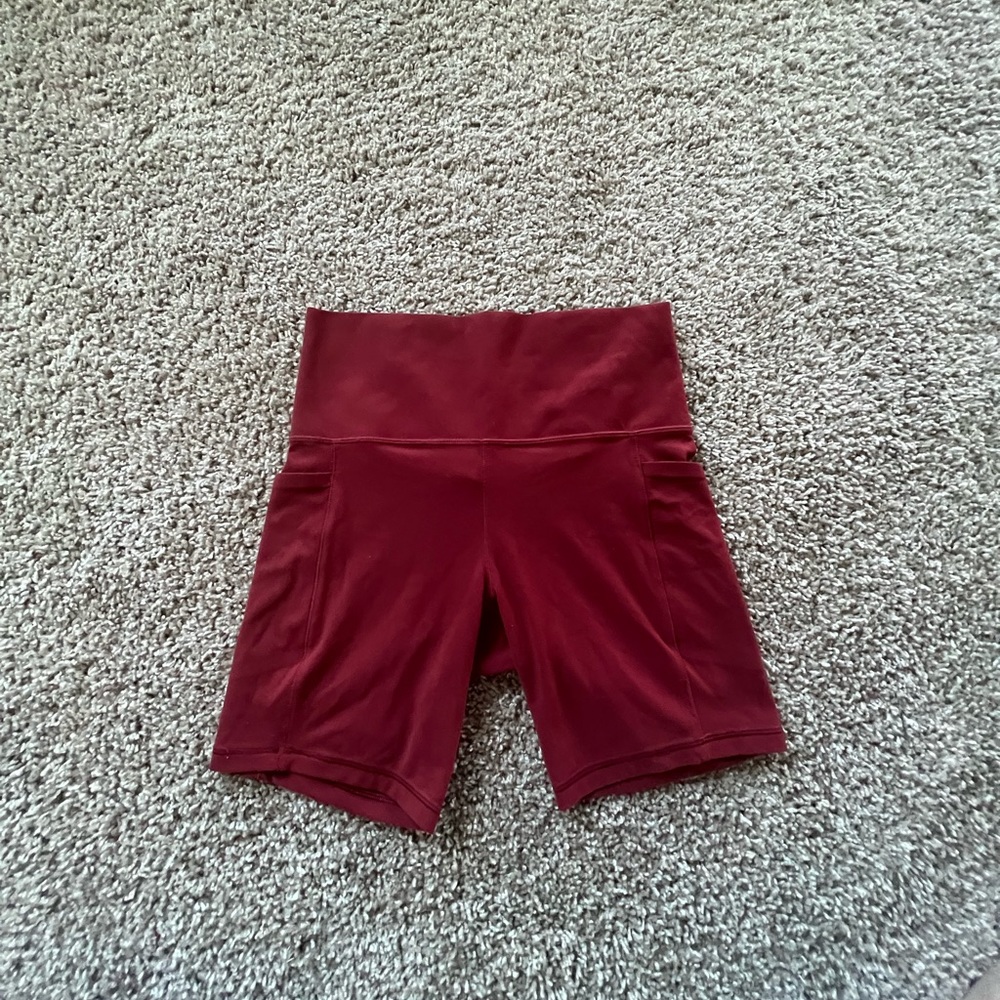 Athleta Salutation Short S